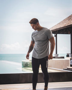 High Quality Men Tshirt High Elasticity Professional GYM Fitness O-Neck Mens T Shirts Slim Fit  Curved Hemline Raglan Sleeve 3XL